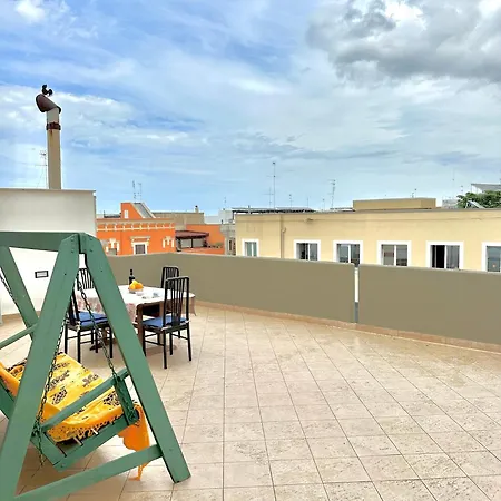 La Mansarda - Terrazze & Relax A Due Passi Da Bari Lägenhet *